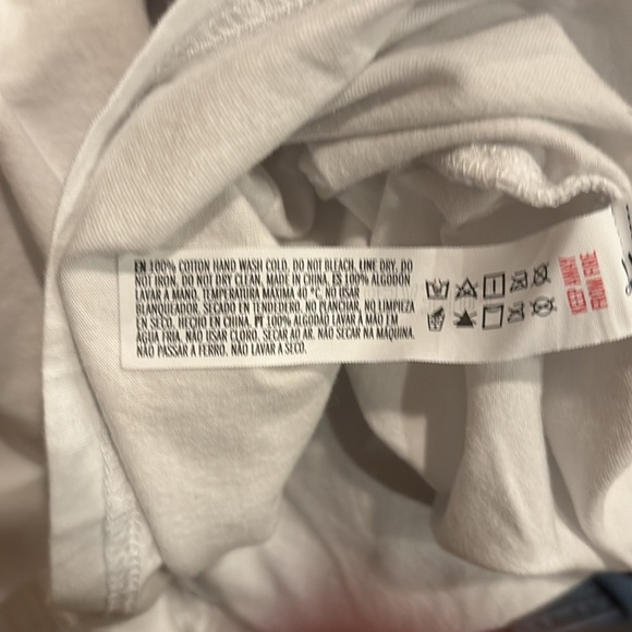 Forever 21 crop tshirt avacado & toast logo size M - Picture 9 of 9